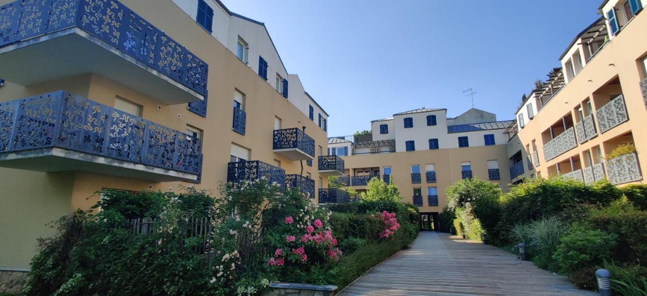123Home - Suite & Spa Xl Montévrain Kültér fotó