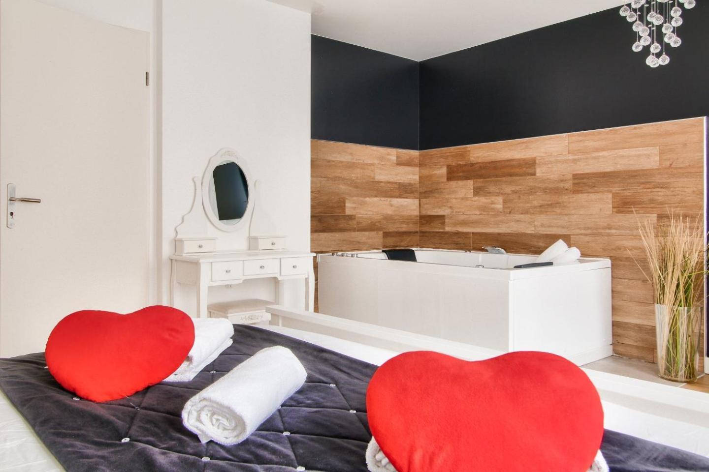123Home - Suite & Spa Xl Montévrain Kültér fotó